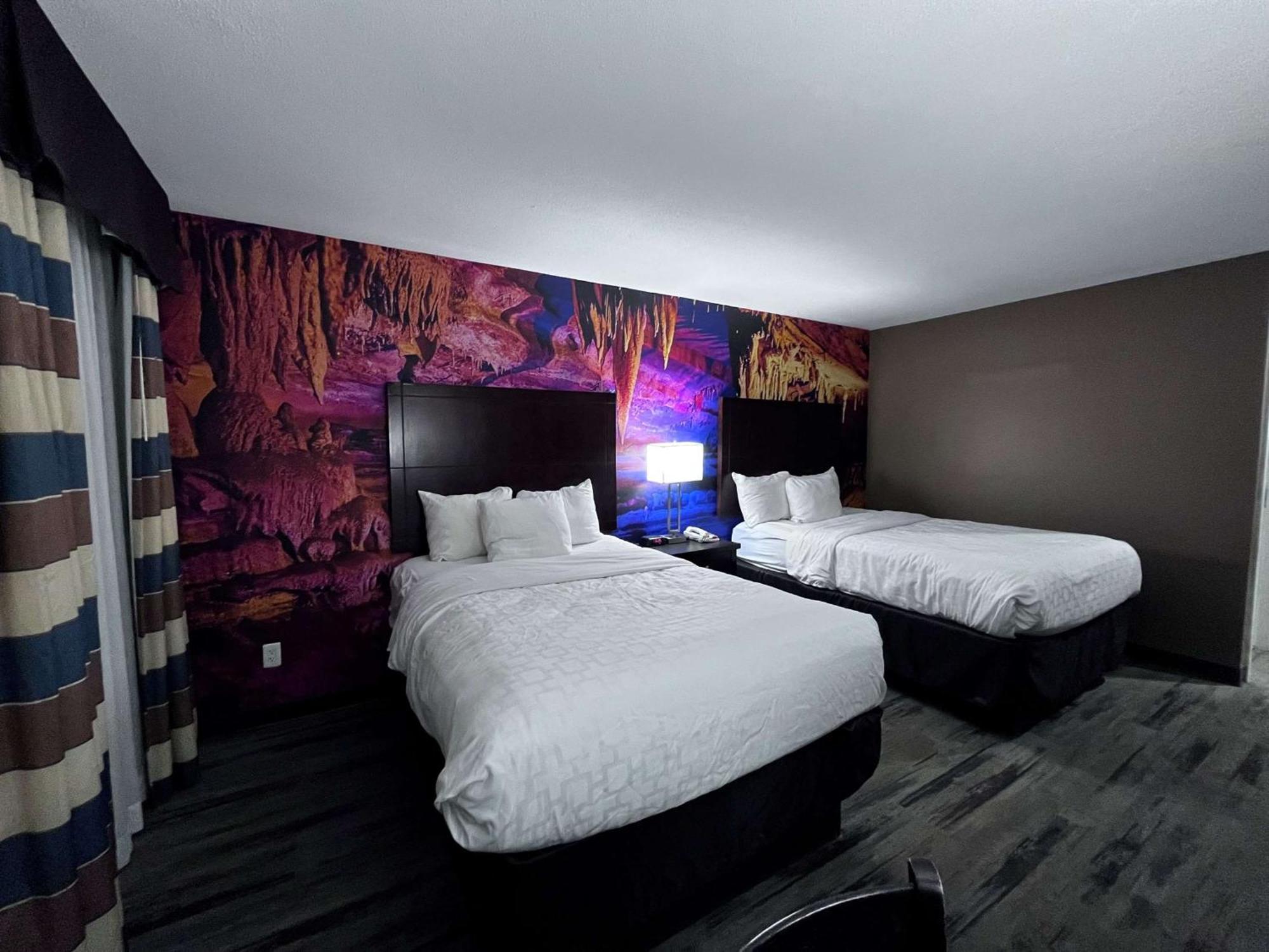 Surestay Plus By Best Western Corydon Bagian luar foto